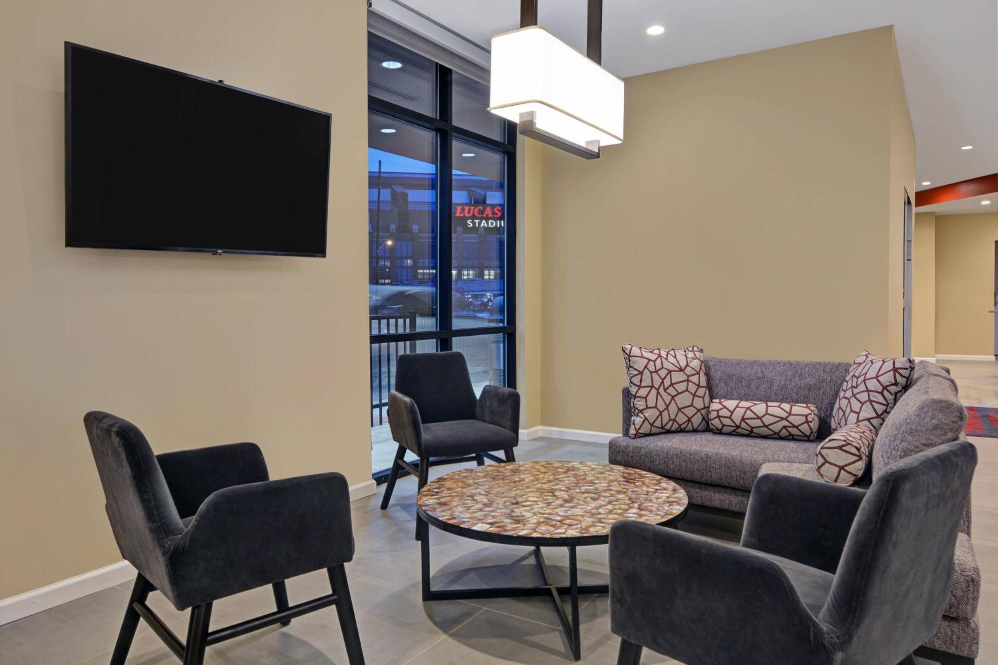 Towneplace Suites By Marriott Indianapolis Downtown Indianápolis Exterior foto